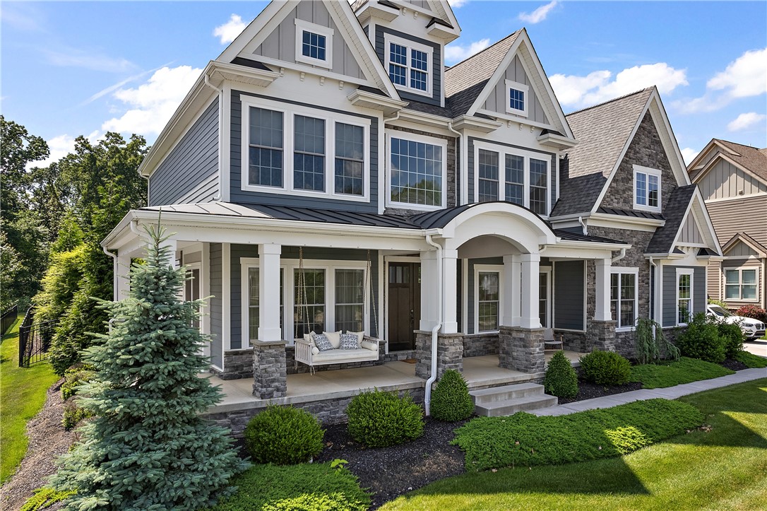 665 Chilliwack Ln