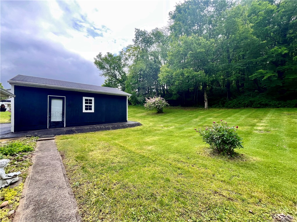 Hanover Twp - Wsh, Pennsylvania 15021, United States, 3 Bedrooms Bedrooms, ,2 BathroomsBathrooms,Residential,Contingent,144487