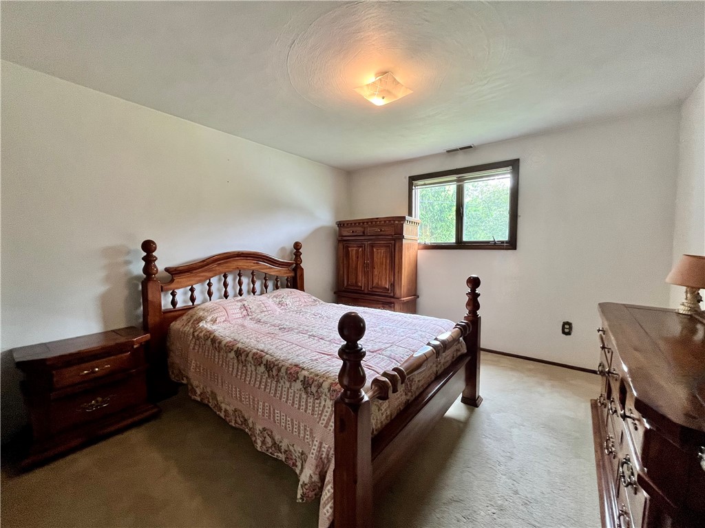 Hanover Twp - Wsh, Pennsylvania 15021, United States, 3 Bedrooms Bedrooms, ,2 BathroomsBathrooms,Residential,Contingent,144487