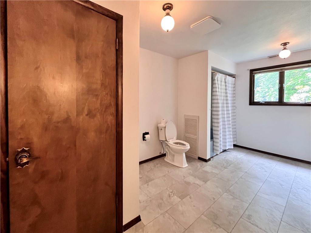 Hanover Twp - Wsh, Pennsylvania 15021, United States, 3 Bedrooms Bedrooms, ,2 BathroomsBathrooms,Residential,Contingent,144487