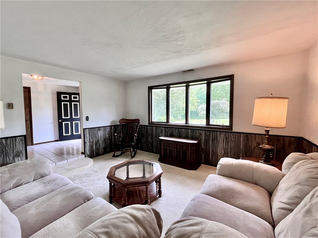 Hanover Twp - Wsh, Pennsylvania 15021, United States, 3 Bedrooms Bedrooms, ,2 BathroomsBathrooms,Residential,Contingent,144487