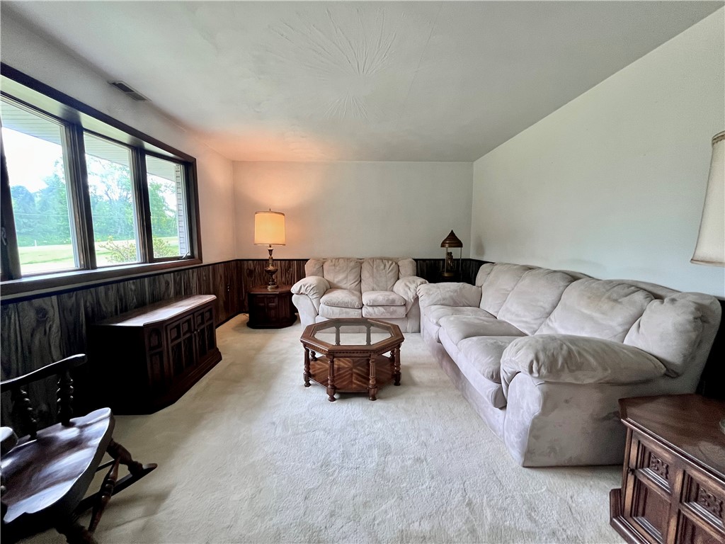 Hanover Twp - Wsh, Pennsylvania 15021, United States, 3 Bedrooms Bedrooms, ,2 BathroomsBathrooms,Residential,Contingent,144487