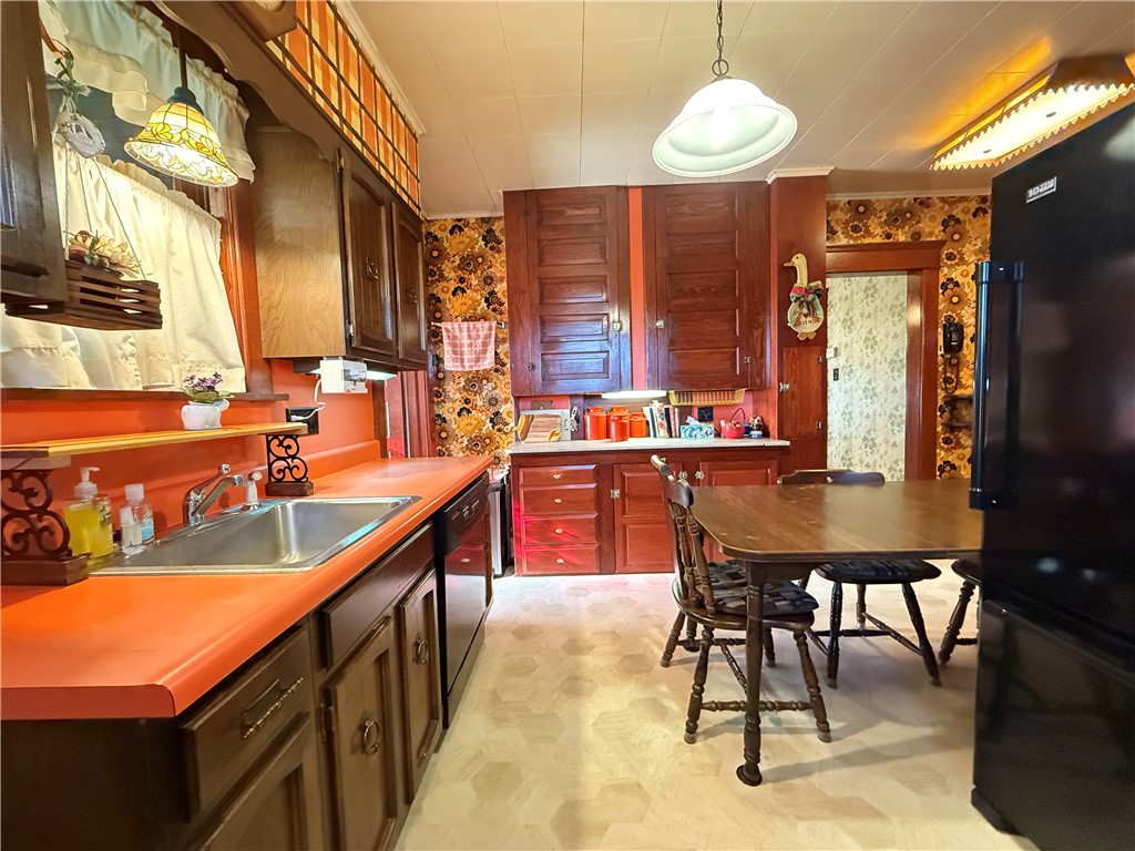 Greenville Boro, Pennsylvania 16125, United States, 3 Bedrooms Bedrooms, ,2 BathroomsBathrooms,Residential,Active,236705