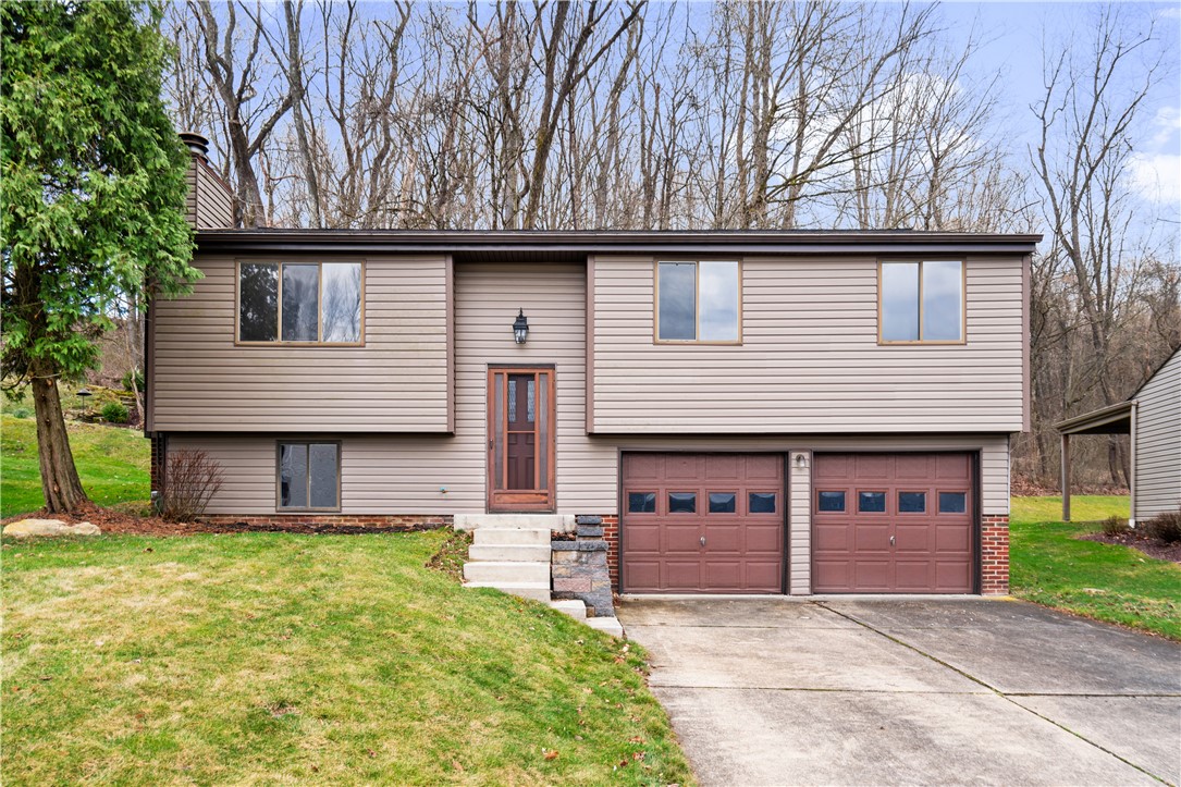 1248 Armstrong Drive Dr, South Park, Pennsylvania image 1