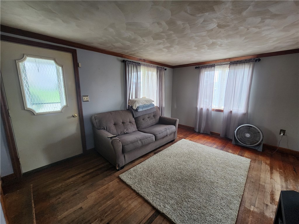 528 Constitution Cir Cir, Clairton, Pennsylvania image 5