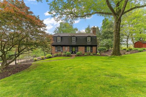 Photo of 147 Woodshire Dr, Pittsburgh, PA 15215 (MLS # 1751517)