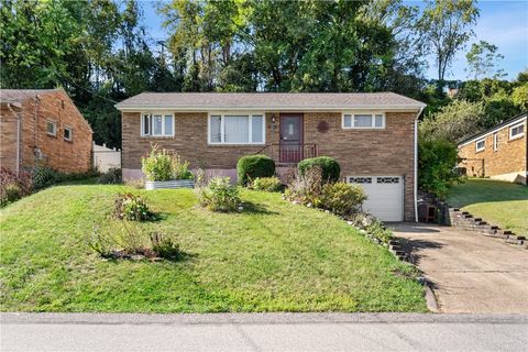 Photo of 3606 Wallace Dr, Pittsburgh, PA 15227 (MLS # 1724115)