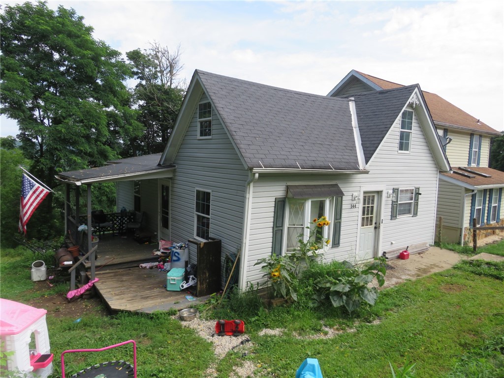 144 Armstrong Ave