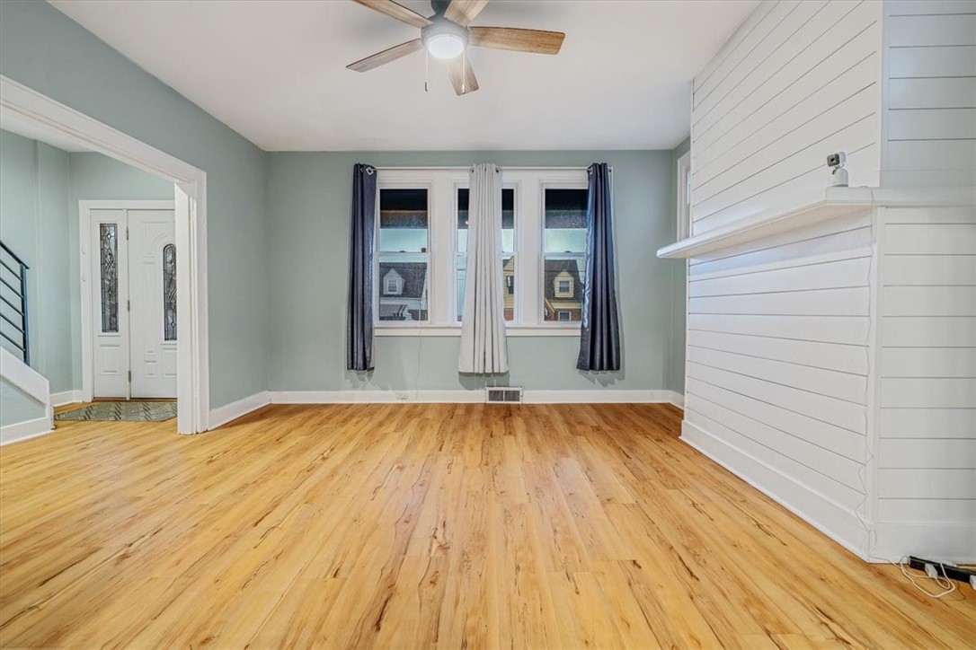 Munhall, Pennsylvania 15120, United States, 3 Bedrooms Bedrooms, ,2 BathroomsBathrooms,Residential,Active,216836