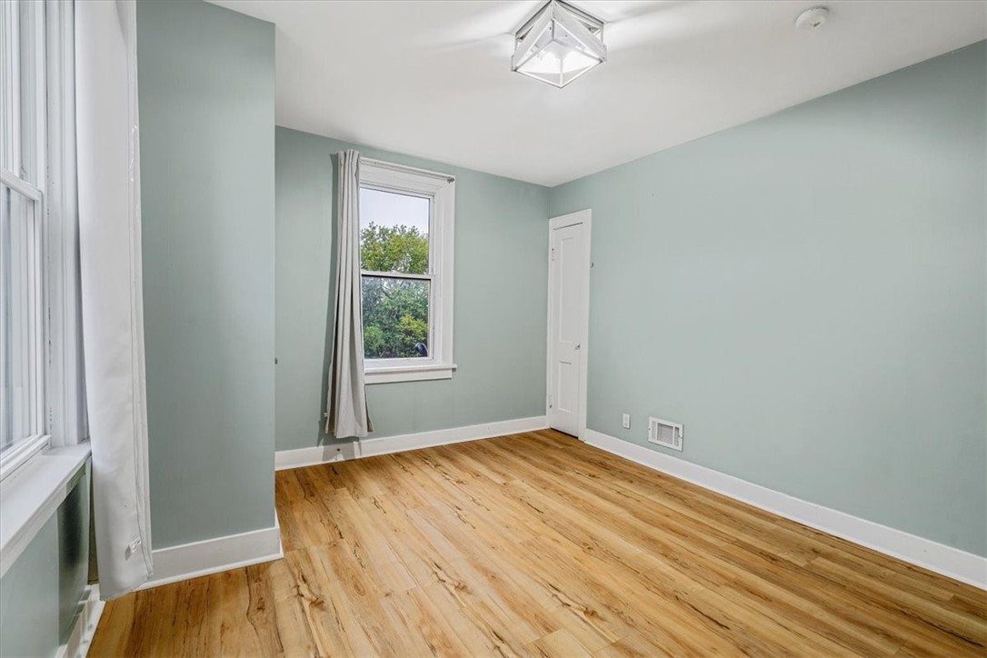 Munhall, Pennsylvania 15120, United States, 3 Bedrooms Bedrooms, ,2 BathroomsBathrooms,Residential,Active,216836