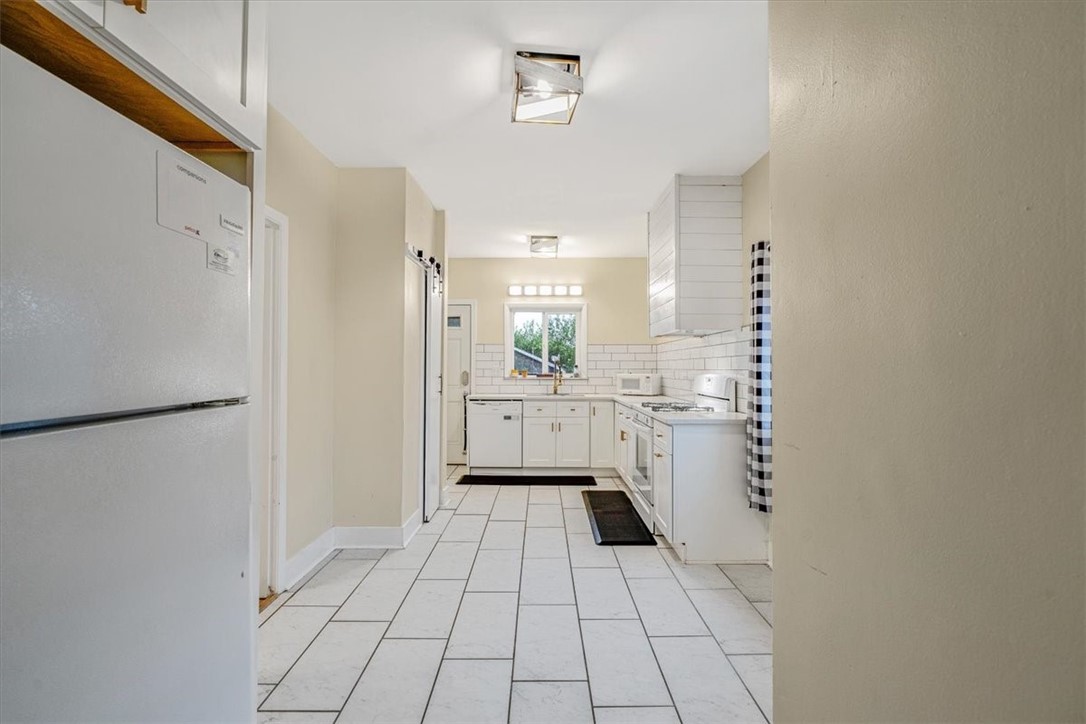 Munhall, Pennsylvania 15120, United States, 3 Bedrooms Bedrooms, ,2 BathroomsBathrooms,Residential,Active,216836