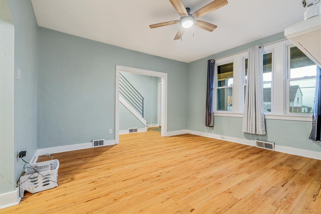 Munhall, Pennsylvania 15120, United States, 3 Bedrooms Bedrooms, ,2 BathroomsBathrooms,Residential,Active,216836