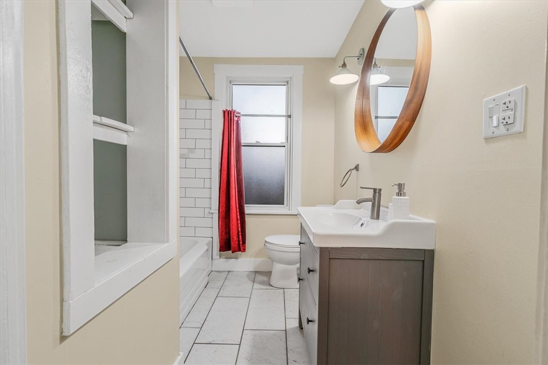 Munhall, Pennsylvania 15120, United States, 3 Bedrooms Bedrooms, ,2 BathroomsBathrooms,Residential,Active,216836