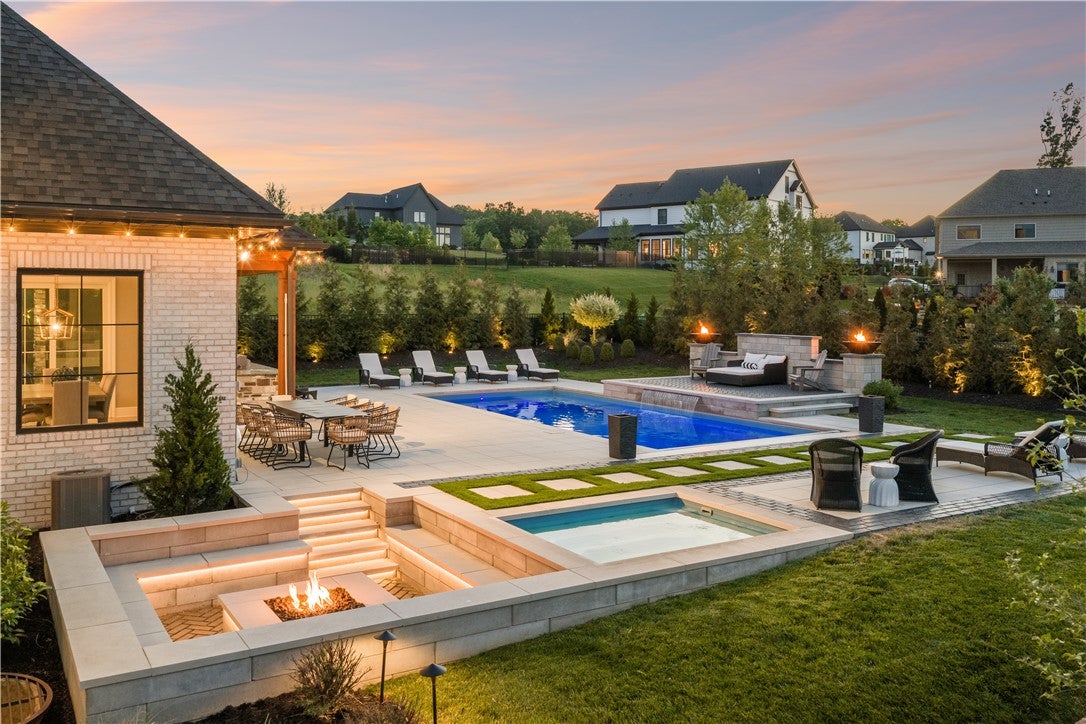 2002 Mallard Ln