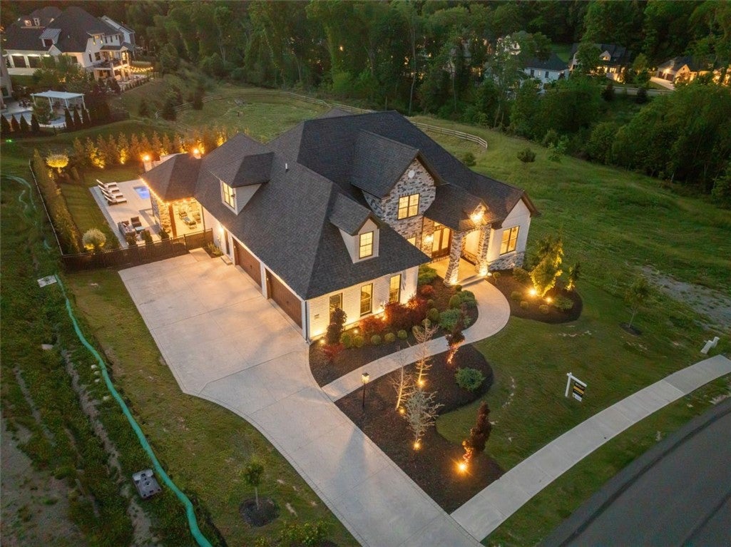 2002 Mallard Ln