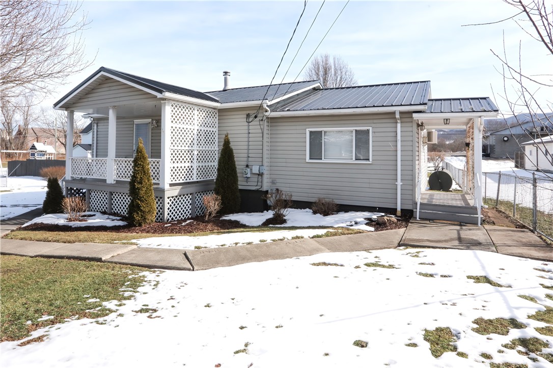 92 Kyle Ave, Fairchance, Pennsylvania image 2
