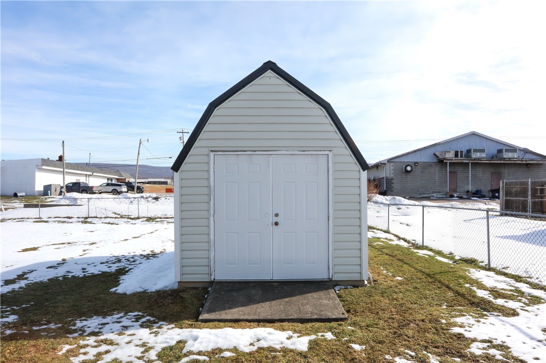 92 Kyle Ave, Fairchance, Pennsylvania image 6