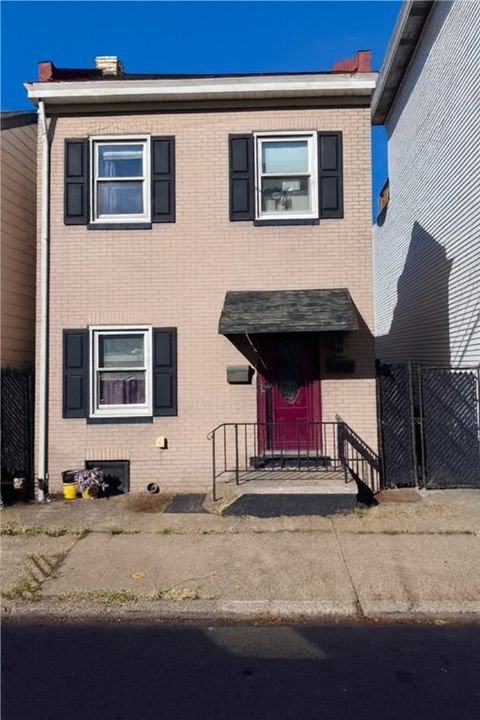 Photo of 1717 Sidney St, Pittsburgh, PA 15203 (MLS # 1725227)