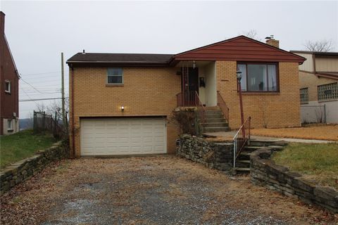 Photo of 318 Rockfield Rd, Pittsburgh, PA 15243 (MLS # 1735534)