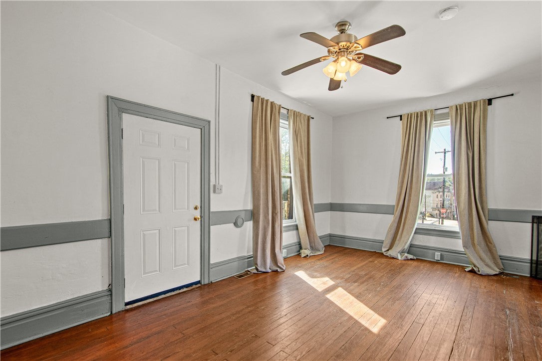 121-125 Market St