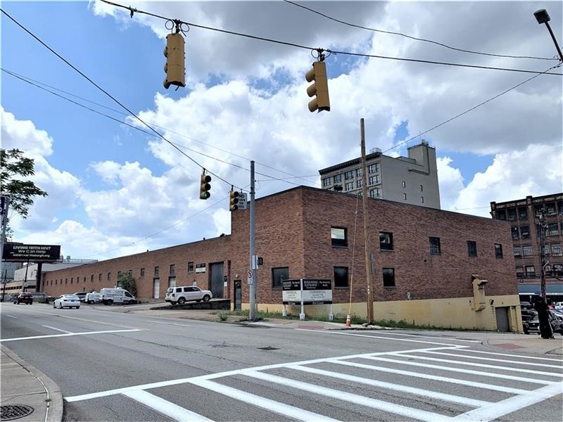 1601 Liberty Ave