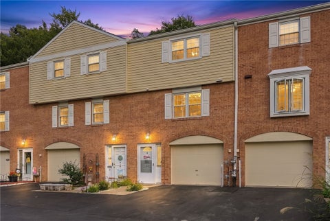 Photo for 37 Oxford Ct
