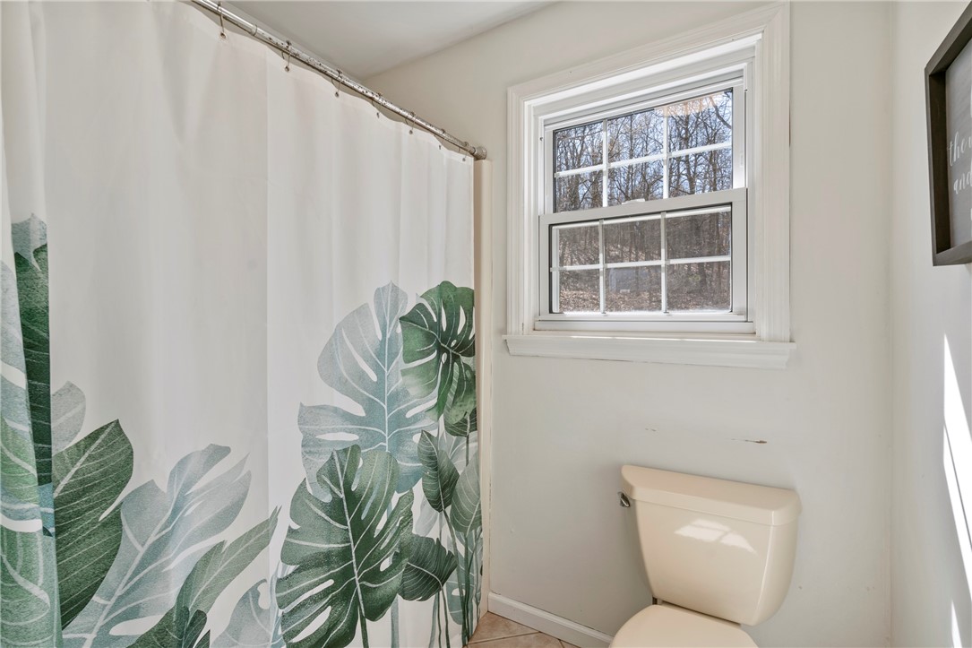 Cranberry Twp, Pennsylvania 16066, United States, 4 Bedrooms Bedrooms, ,4 BathroomsBathrooms,Residential,Active,95660