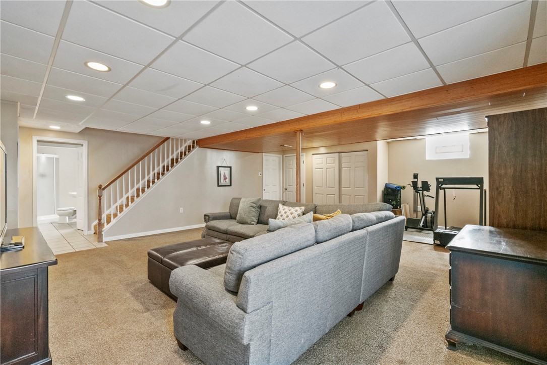 Cranberry Twp, Pennsylvania 16066, United States, 4 Bedrooms Bedrooms, ,4 BathroomsBathrooms,Residential,Active,95660