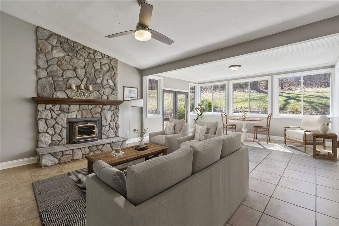 Cranberry Twp, Pennsylvania 16066, United States, 4 Bedrooms Bedrooms, ,4 BathroomsBathrooms,Residential,Active,95660