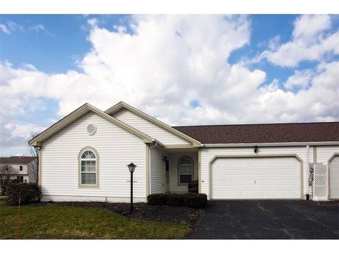 Photo of 531 Yorktown Dr, Gibsonia, PA 15044 (MLS # 1743693)