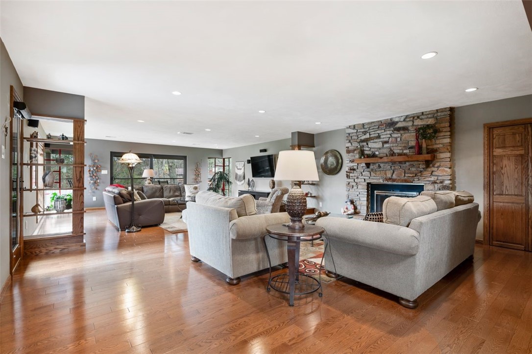 2698 Bethel Crest Dr, Bethel Park, Pennsylvania image 13