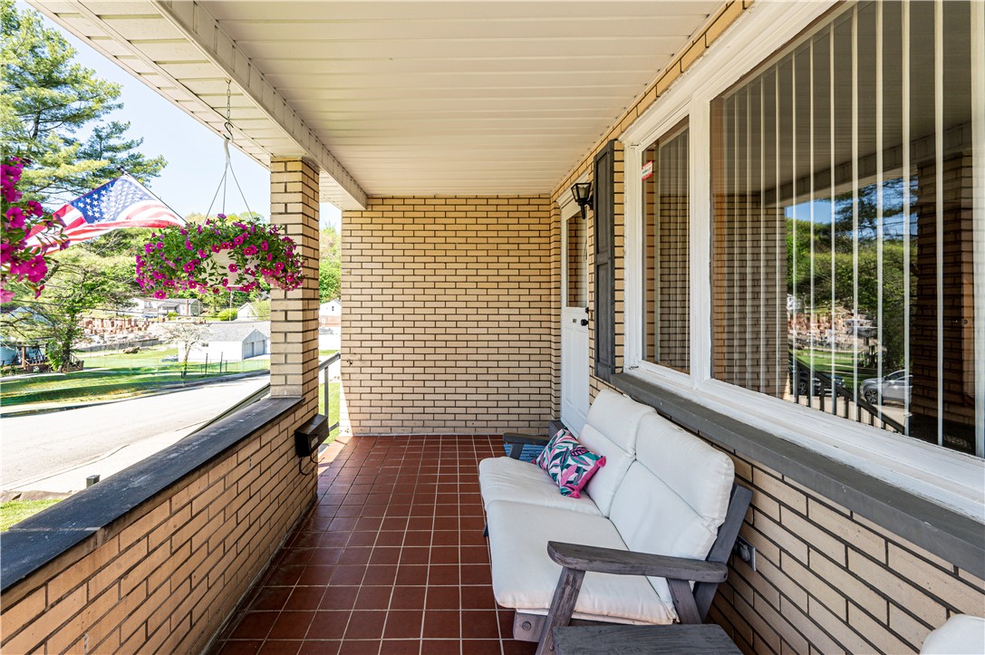 1017 Scott Ave Ave, Jeannette, Pennsylvania image 3