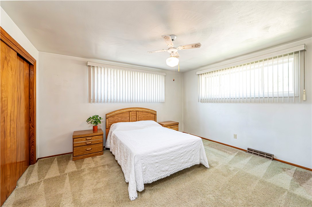 1017 Scott Ave Ave, Jeannette, Pennsylvania image 24