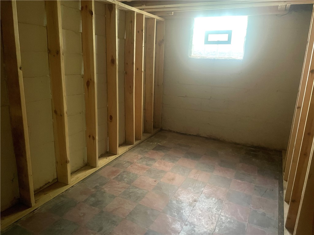 City Of But NE, Pennsylvania 16001, United States, 3 Bedrooms Bedrooms, ,1 BathroomBathrooms,Residential,Pending,50817