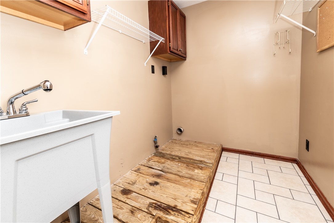 Seven Fields Boro, Pennsylvania 16046, United States, 4 Bedrooms Bedrooms, ,3 BathroomsBathrooms,Residential,Active,234079