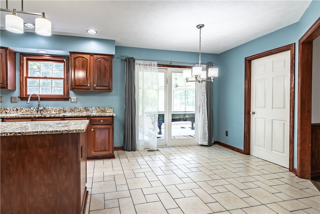 Seven Fields Boro, Pennsylvania 16046, United States, 4 Bedrooms Bedrooms, ,3 BathroomsBathrooms,Residential,Active,234079