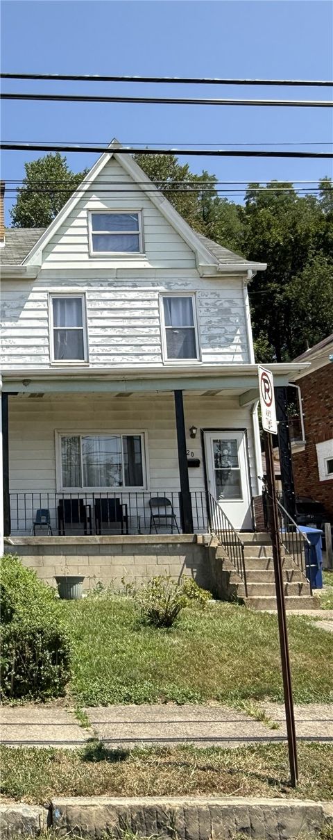 Photo of 120 Greydon Ave, Mc Kees Rocks, PA 15136 (MLS # 1748726)