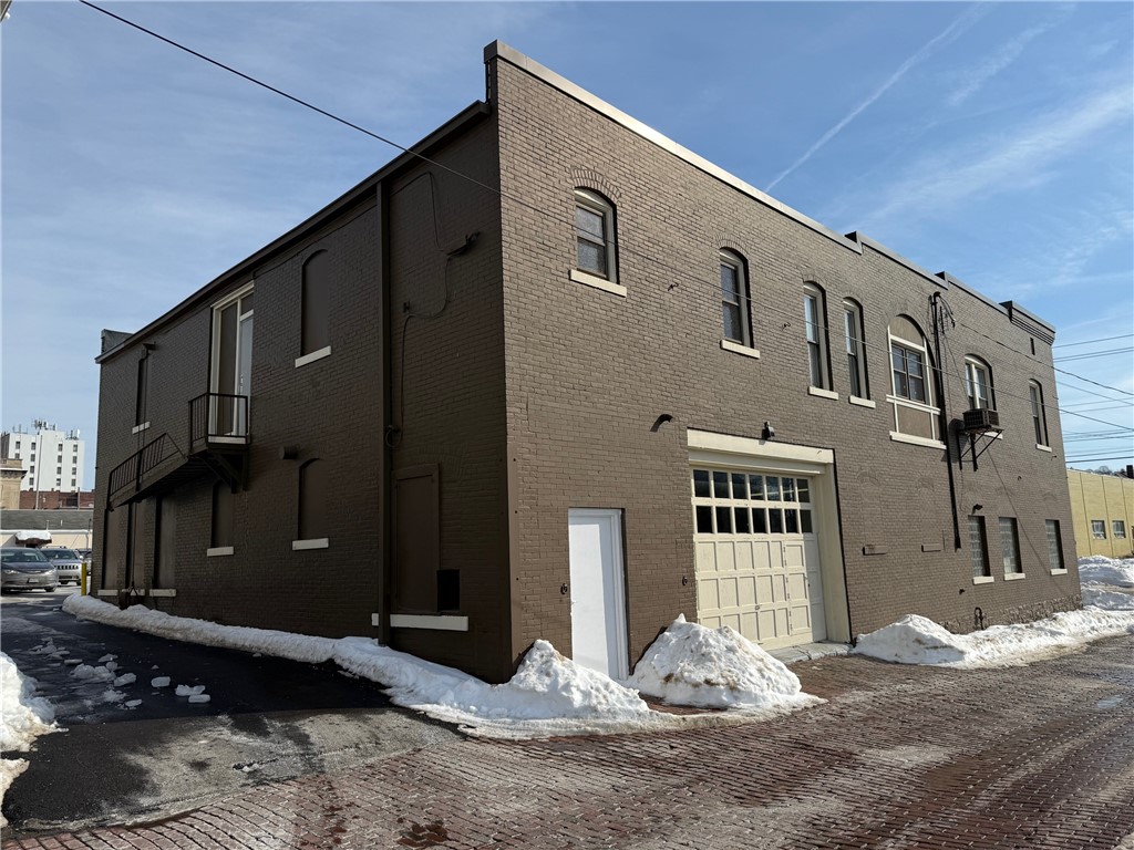 248-252 W Jefferson St