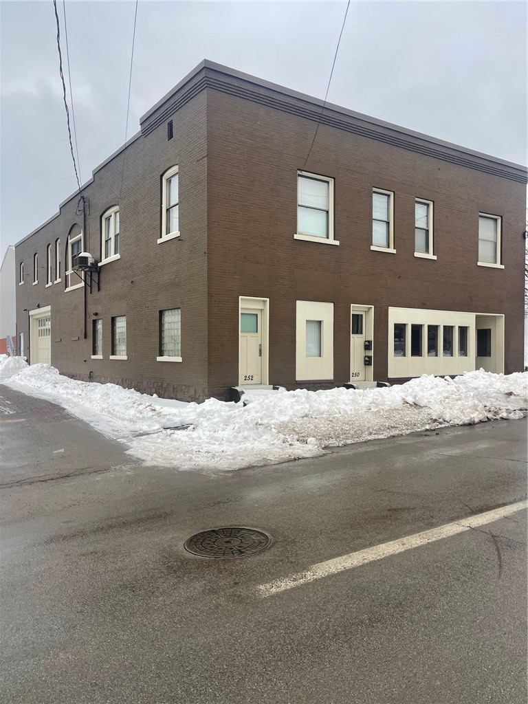 248-252 W Jefferson St