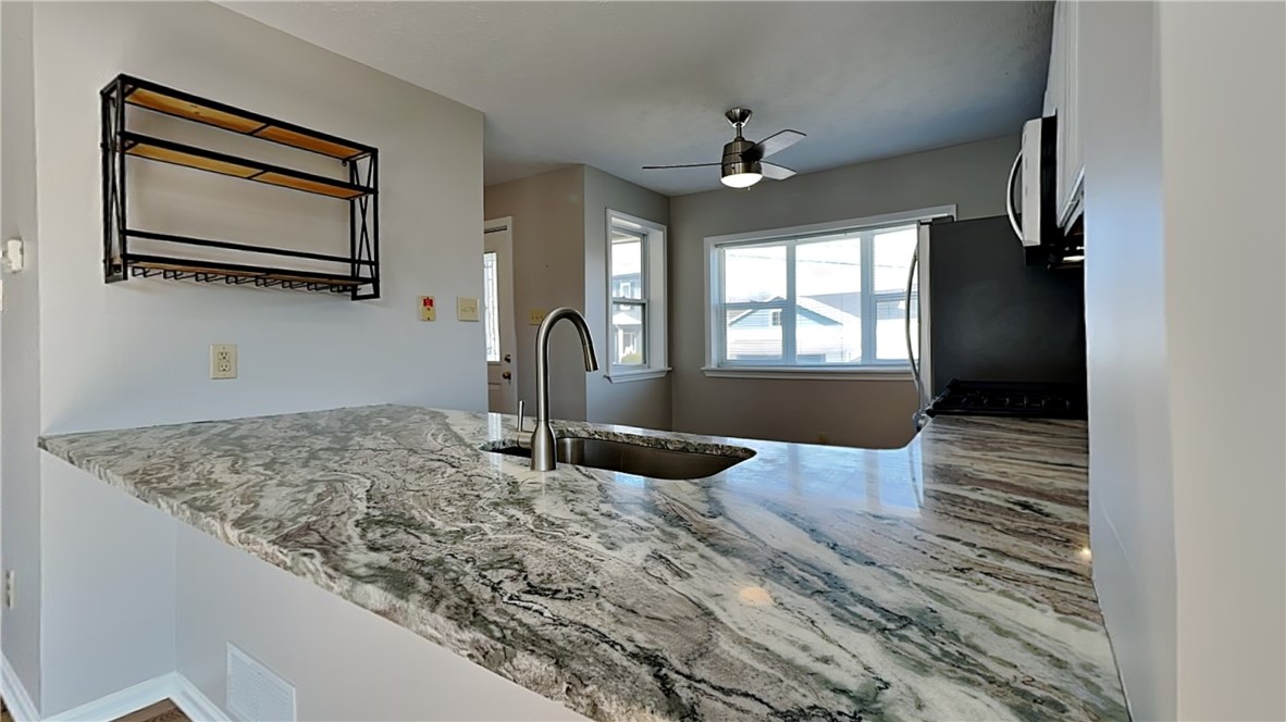 Mars Boro, Pennsylvania 16046, United States, 3 Bedrooms Bedrooms, ,3 BathroomsBathrooms,Residential,Contingent,91439