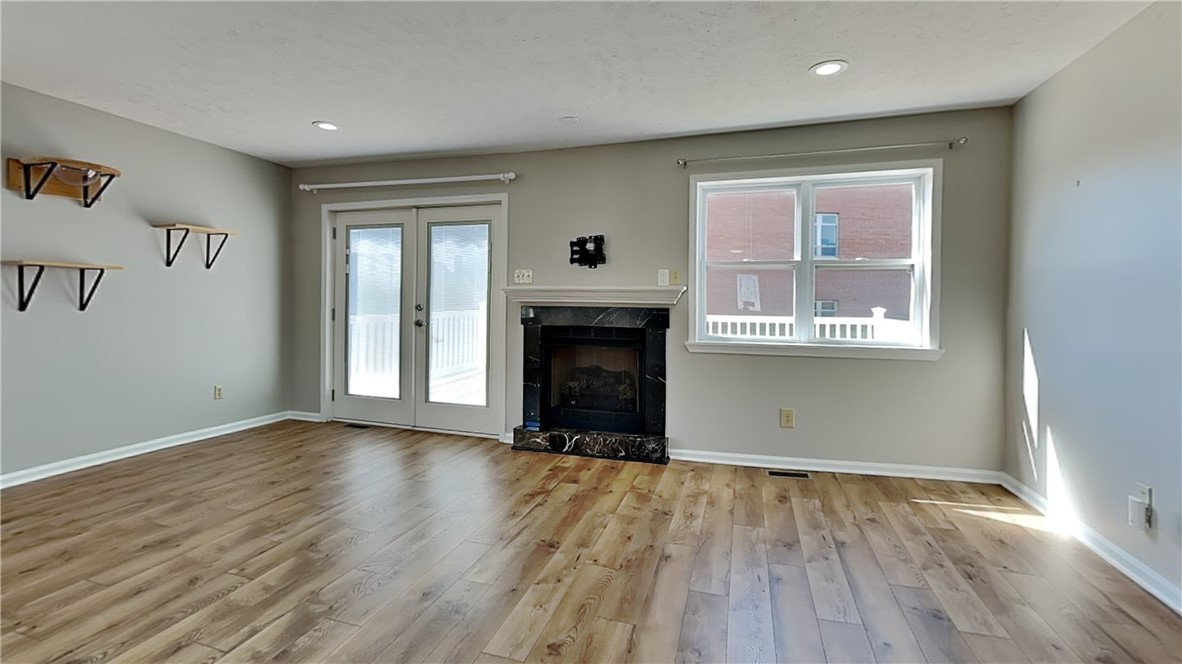 Mars Boro, Pennsylvania 16046, United States, 3 Bedrooms Bedrooms, ,3 BathroomsBathrooms,Residential,Contingent,91439