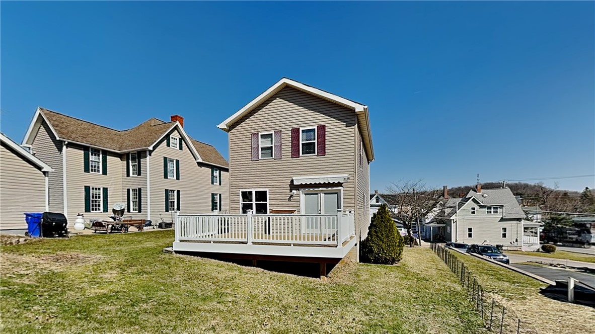 Mars Boro, Pennsylvania 16046, United States, 3 Bedrooms Bedrooms, ,3 BathroomsBathrooms,Residential,Contingent,91439