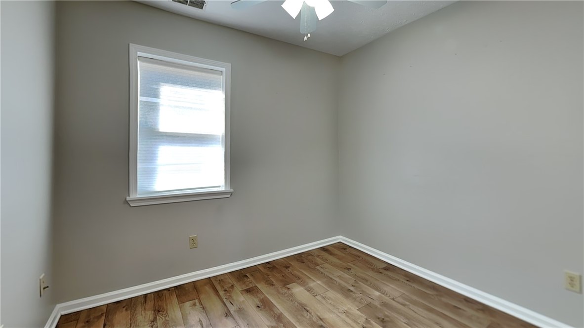 Mars Boro, Pennsylvania 16046, United States, 3 Bedrooms Bedrooms, ,3 BathroomsBathrooms,Residential,Contingent,91439