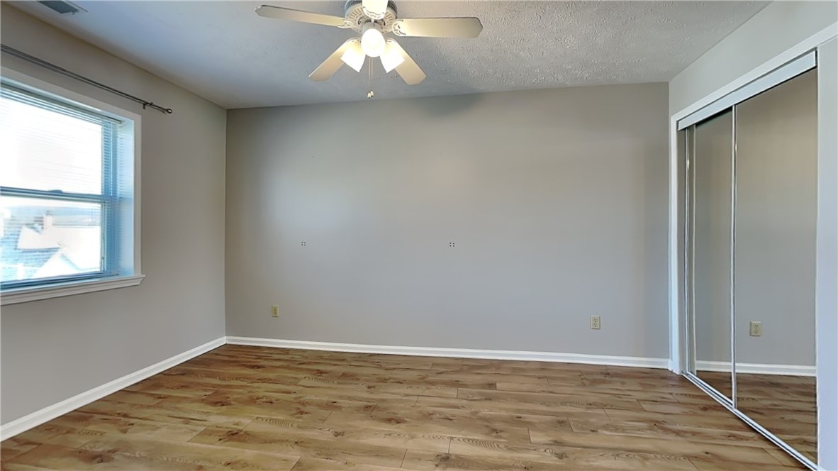 Mars Boro, Pennsylvania 16046, United States, 3 Bedrooms Bedrooms, ,3 BathroomsBathrooms,Residential,Contingent,91439