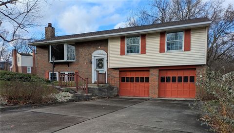 Photo of 117 S Harleston Dr, Pittsburgh, PA 15237 (MLS # 1732197)