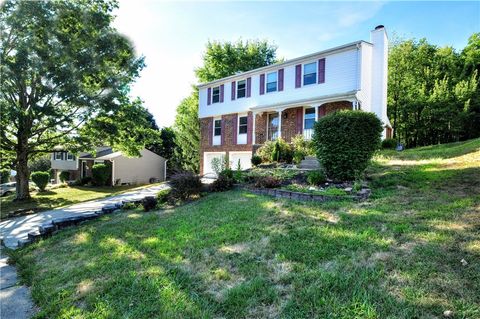 603 Meade Dr Moon/Crescent Twp PA 15108