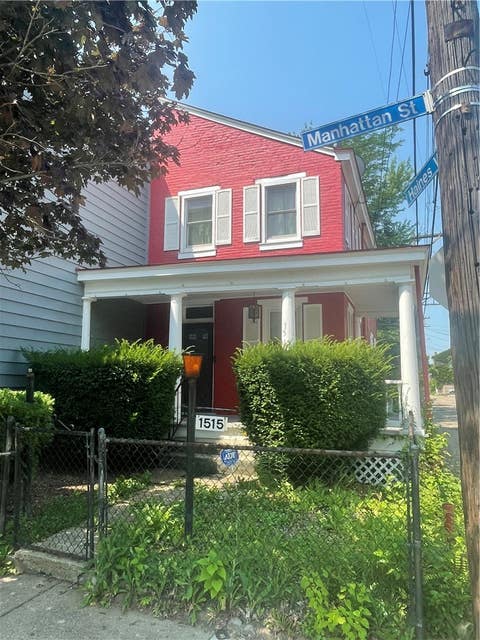 Homes For Sale - 1515 Manhattan St St<br/> Manchester, PA 15233