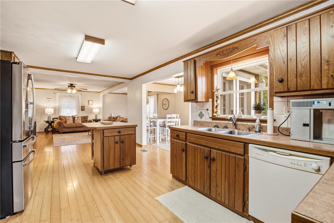 Shade Twp, Pennsylvania 15926, United States, 3 Bedrooms Bedrooms, ,2 BathroomsBathrooms,Residential,Active,230224