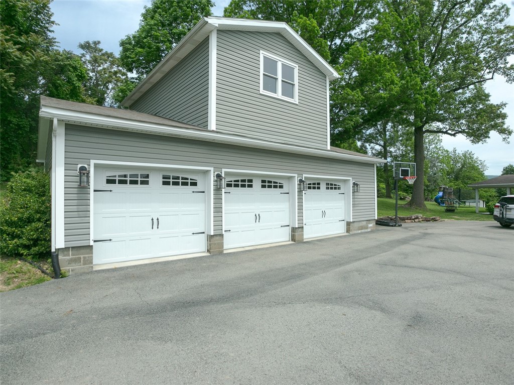 Dunbar Twp, Pennsylvania 15425, United States, 3 Bedrooms Bedrooms, ,2 BathroomsBathrooms,Residential,Contingent,136650