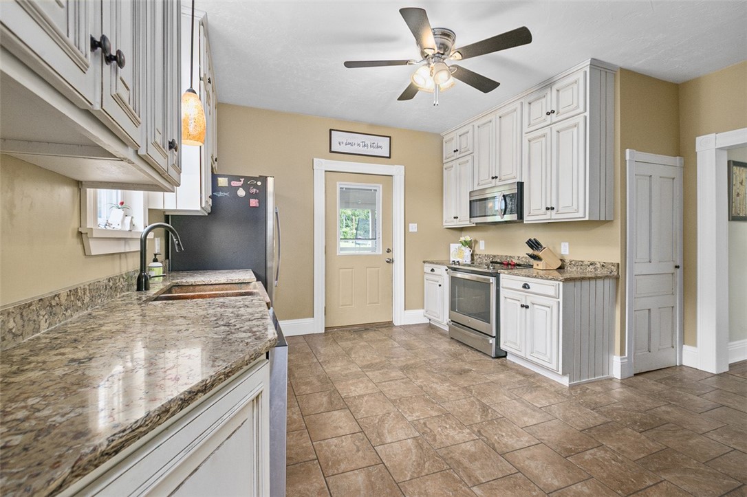 Dunbar Twp, Pennsylvania 15425, United States, 3 Bedrooms Bedrooms, ,2 BathroomsBathrooms,Residential,Contingent,136650